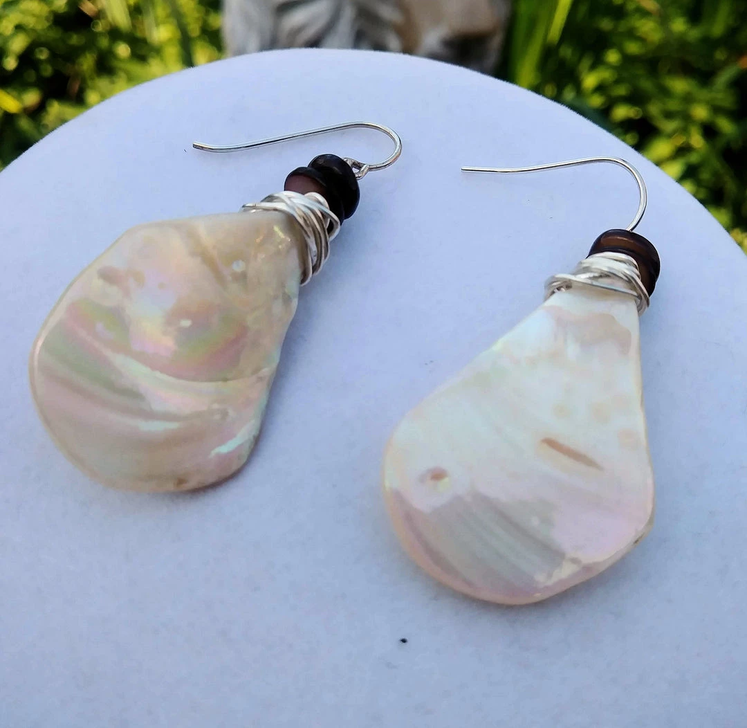 Dawn Welburn - Consignment Shell Earrings (Medium) Local Artisan Handmade Gifts 4 Dawn Welburn - Consignment Shell Earrings (Medium) Local Artisan Handmade Gifts