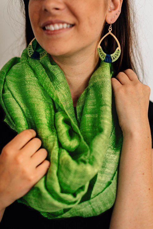 Ten Thousand Villages Global Fair Trade Gifts Crisscross Thread Earrings Green & Blue Handcrafted In India 5 Ten Thousand Villages Global Fair Trade Gifts Crisscross Thread Earrings Green & Blue Handcrafted In India